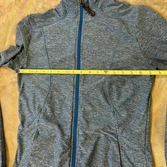 Zipped athletic jacket. Size  S - Picture 4 of 7